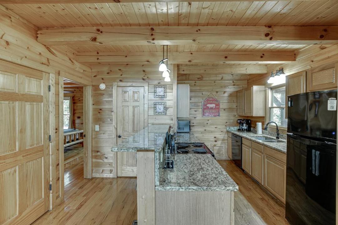 Deluxe Cabin For Groups Near Helen W Hot Tub Cornelia Luaran gambar